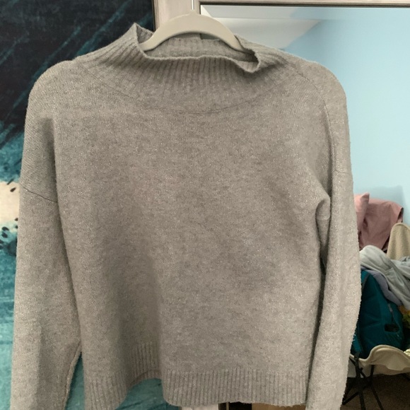 Lisa Todd grey sweater - Picture 2 of 4